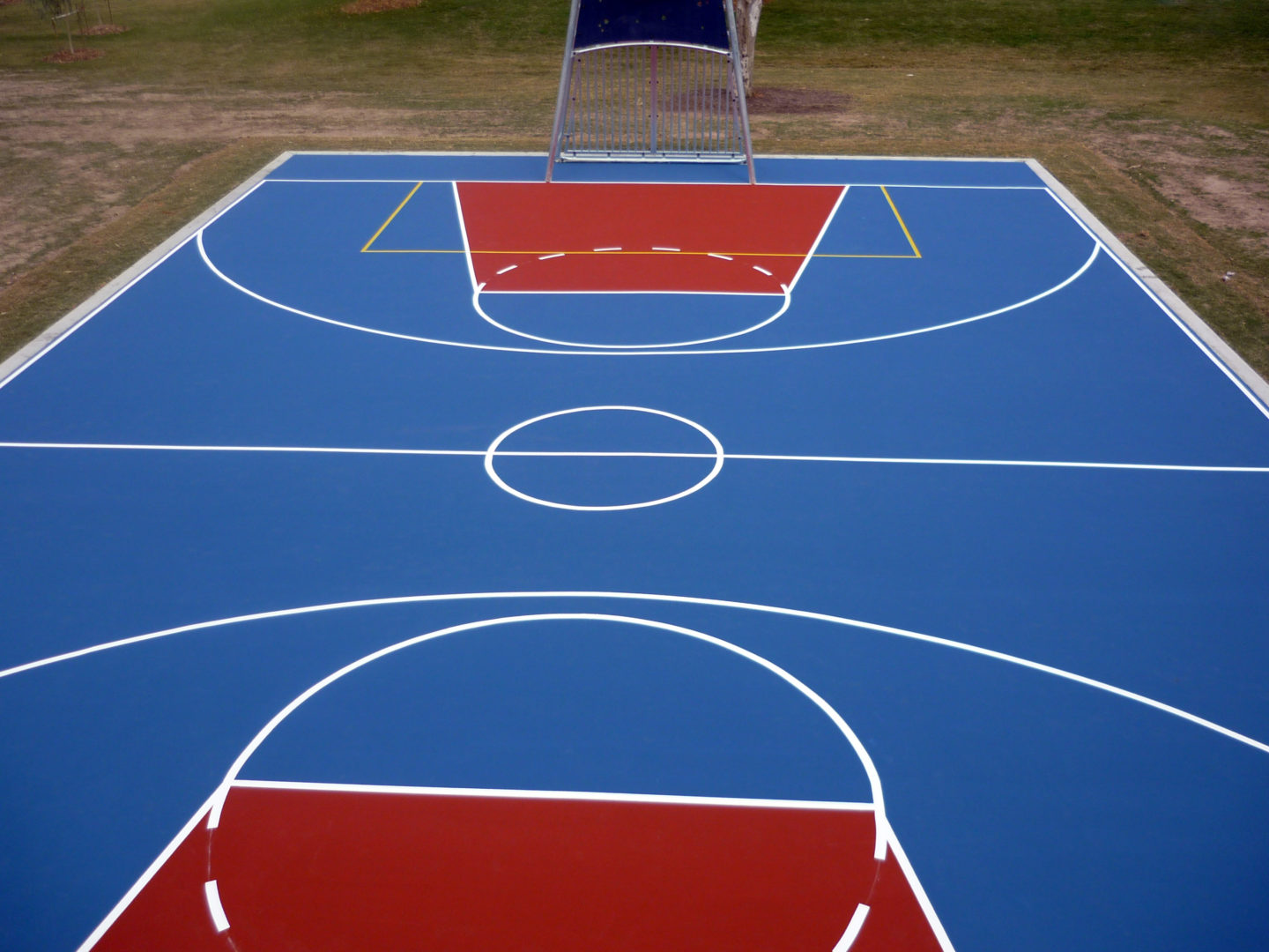 ausstellung-ehrlich-seelenfrieden-outdoor-basketball-courts-chicago